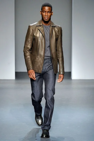 Look 4